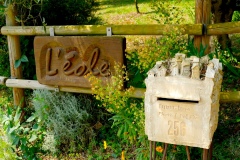 Nathalie - sculpture grès - Boîte aux lettres